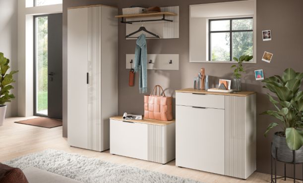 Garderobe Skid