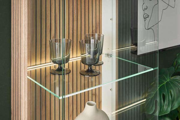 Vitrine Merced in wei� matt und Evoke Eiche Wohn- und Esszimmer Vitrinenschrank 48 x 180 cm