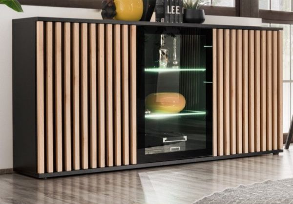 Sideboard Morgan in schwarz und Jackson Eiche Kommode mit 3D-Lamellen inkl. LED