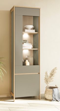 Vitrine Finnes in Salbei und Eiche Vitrinenschrank skandinavisch 58 x 195 cm, Soft-Close