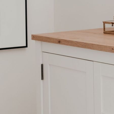 TV-Lowboard Vestland in wei� und Artisan Eiche Landhaus Fernsehtisch 160 x 45 cm TV-Unterteil