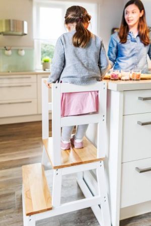 BOMI� Lernturm Swubi in Kiefer naturbelassen Learning Tower Stehhilfe f�r Kinder