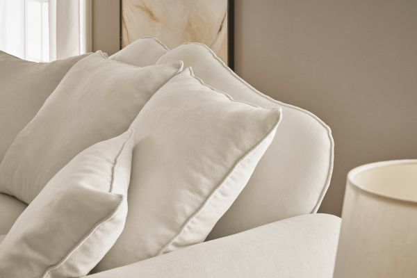 Sofa Adelina in beige Landhaus Couch 2-Sitzer 170 cm