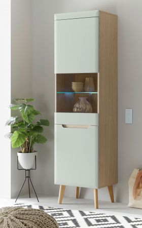 Vitrine Isgard in Pistazie matt und Scandi Eiche Vitrinenschrank 53 x 197 cm mit Soft-Close