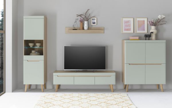Vitrine Isgard in Pistazie matt und Scandi Eiche Vitrinenschrank 53 x 197 cm mit Soft-Close