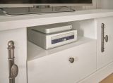 TV-Lowboard Fiastra in wei� Pinie Landhaus TV Unterteil 155 cm, Soft-Close-Funktion