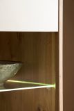 Vitrine Kiruma in Kaschmir und Artisan Eiche Vitrinenschrank 75 x 205 cm, Soft-Close