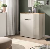 Kommode Skid in Kaschmir Sand und Evoke Eiche Sideboard 80 x 86 cm